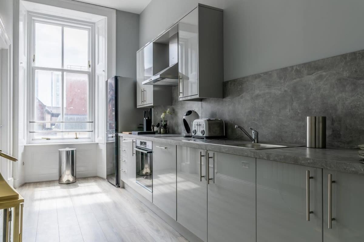 Beautiful 4 Bed Flat In Perfect Central Location 格拉斯哥 外观 照片